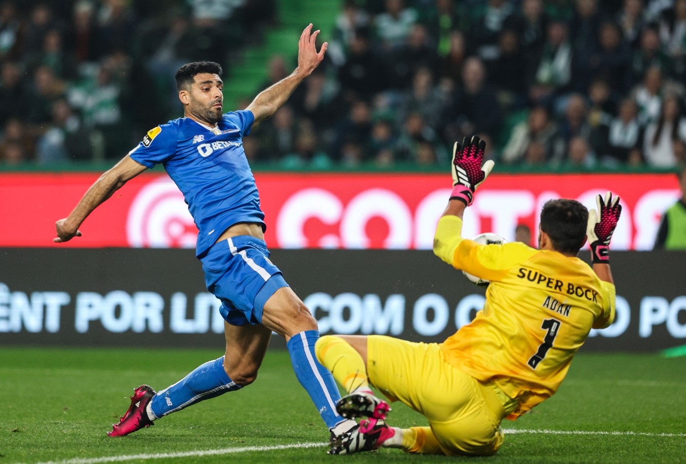 风云突变！葡萄牙体育赛后强势反弹，亚冠版图或重绘，球迷炸锅，阵容厚度经受考验(葡萄牙比赛最后时刻球迷冲场大四喜)-开云游戏官网