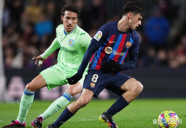 包含西甲冲刺阶段走向成谜；意大利国家队单刀错失；压力陡增；赛程密集仍需轮换的词条