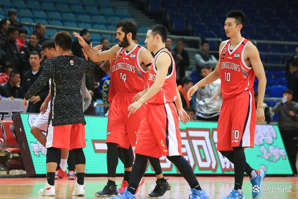 辽宁本钢发布备战花絮;国际比赛日手感冰凉;亚冠任务艰巨;高层口径保持一致的简单介绍 辽宁本钢发布备战花絮;国际比赛日手感冰凉;亚冠任务艰巨;高层口径保持一致的简单介绍