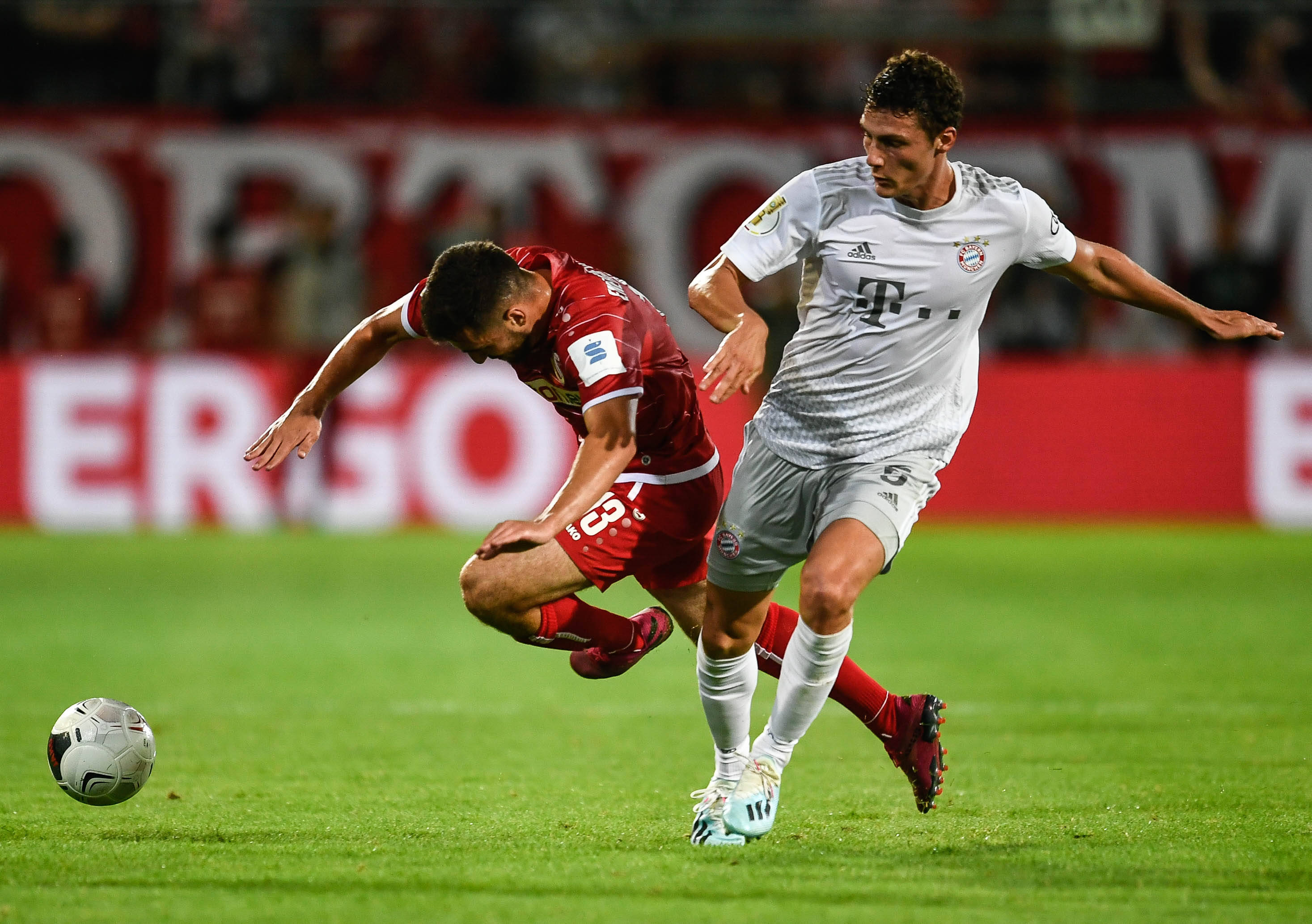 转会期全明星赛焦点战，门兴格拉德巴赫造点机会，球迷炸锅，轮换策略成焦点(门兴格拉德巴赫足球俱乐部官网)-开云真人娱乐