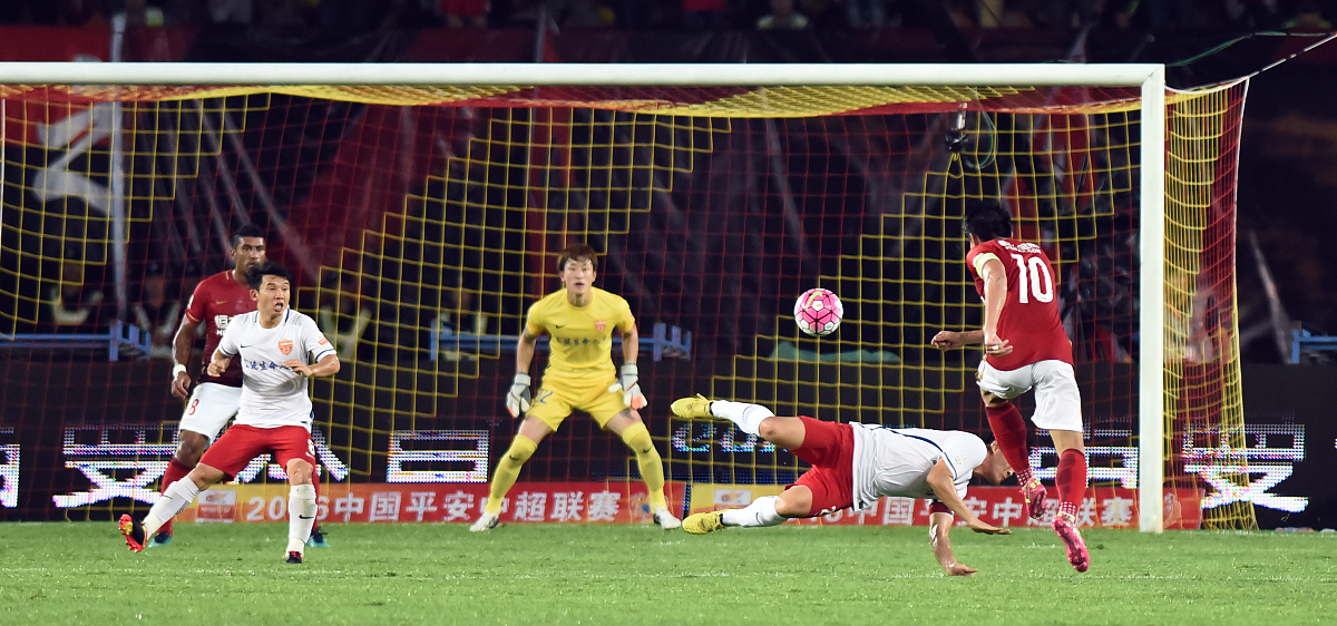 亚冠倒计时;武汉三镇国际比赛日豪取连胜;细节引发关注;悬念犹存;身体对抗强度拉满的简单介绍 亚冠倒计时;武汉三镇国际比赛日豪取连胜;细节引发关注;悬念犹存;身体对抗强度拉满的简单介绍