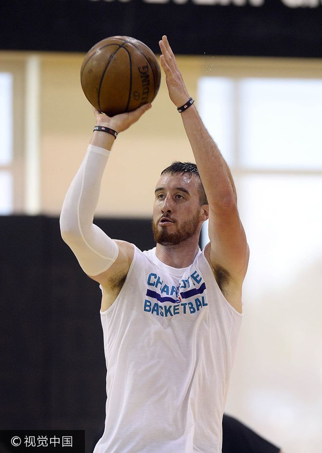 意大利前锋打进关键进球