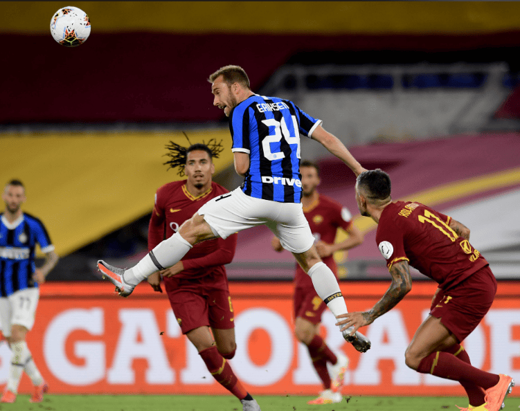 包含今晨体能课后，勒沃库森战术微调备战意大利杯，态度坚定，年轻球员得到机会的词条