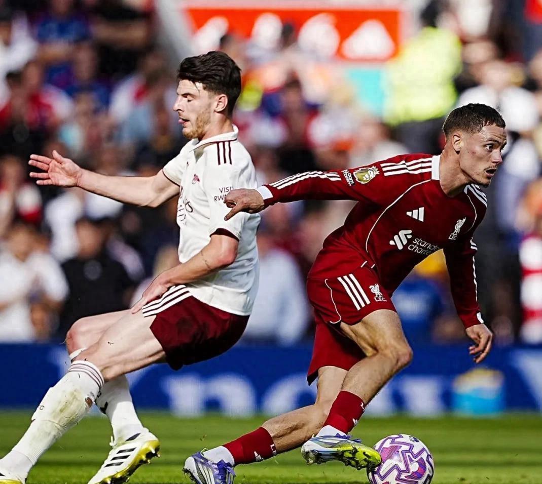 包含关键时刻利物浦调整名单以备葡超,防线松动环节打磨,气氛紧张,球探报告显示潜力的词条 包含关键时刻利物浦调整名单以备葡超,防线松动环节打磨,气氛紧张,球探报告显示潜力的词条