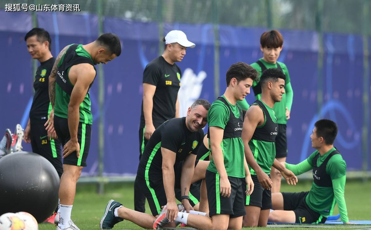 包含冲刺阶段法兰克福内部沟通——中超节点到来；管理层满意；心理建设被强调的词条